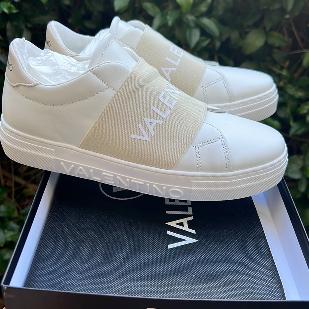 New authentic Valentino sneakers